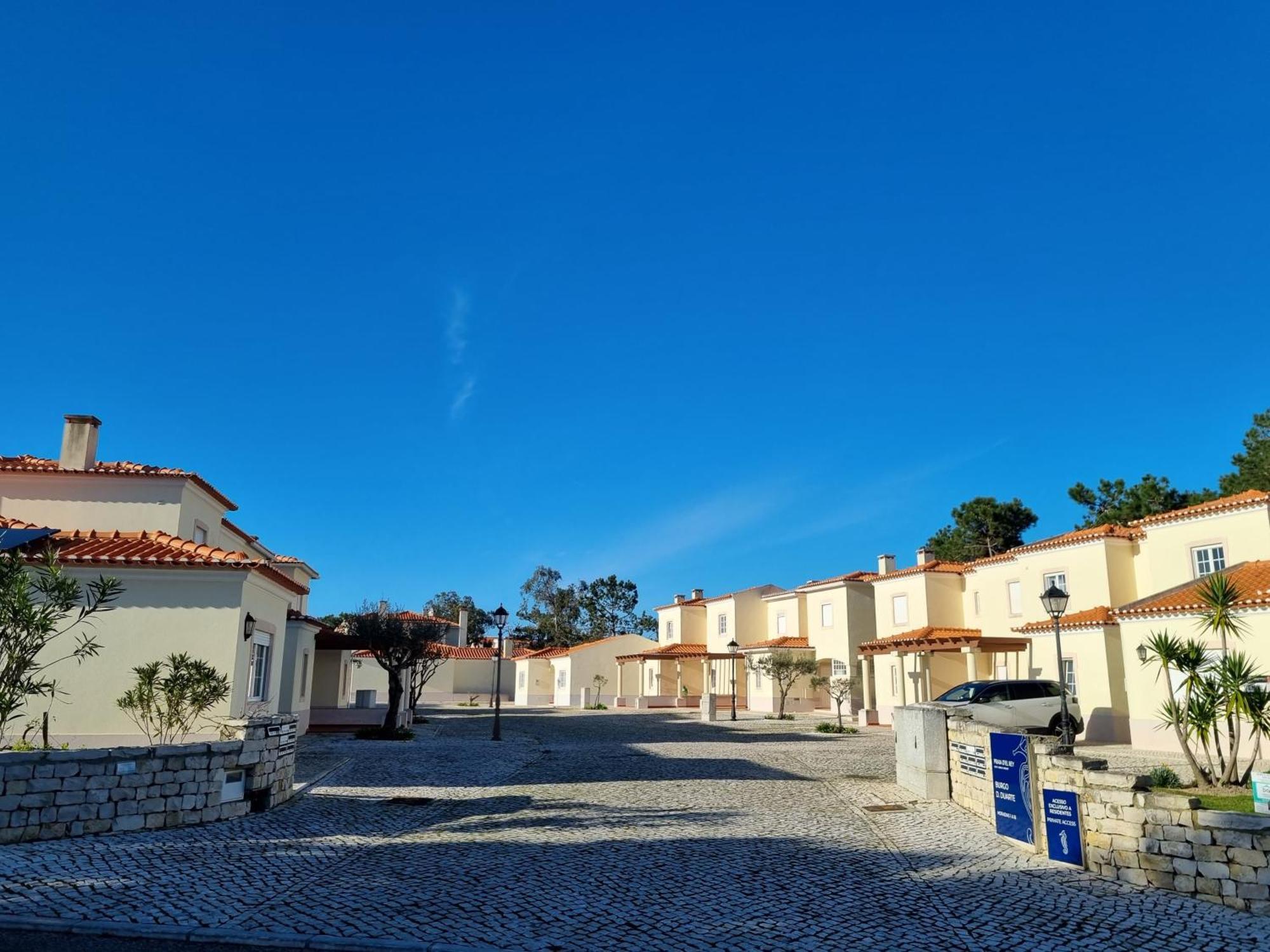 Praia D'El Rey - Townhouse Dom Duarte Amoreira  Экстерьер фото